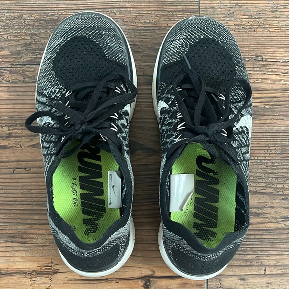 Nike free 4.0 flyknit black, gray and white sneakers - Picture 2 of 6